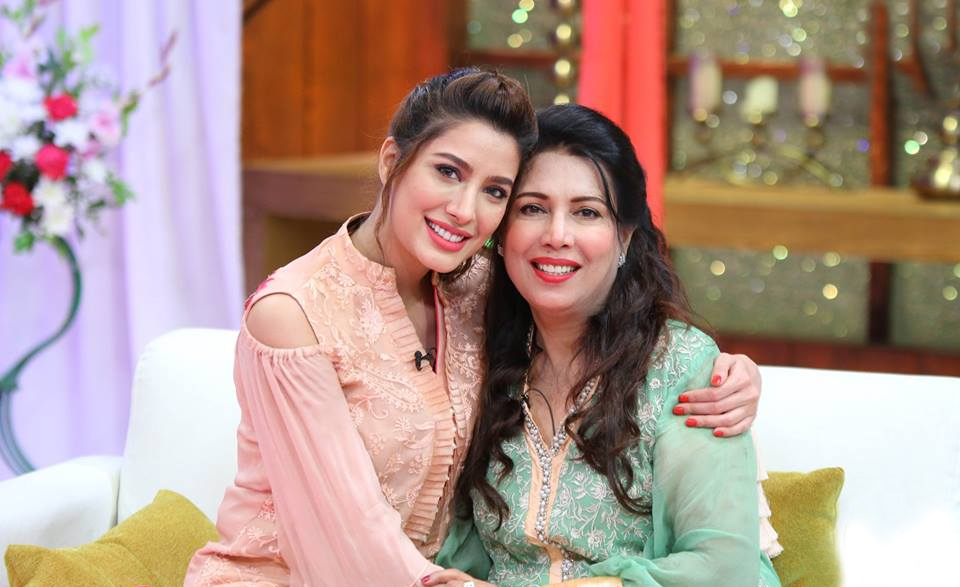 mehwish hayat mother