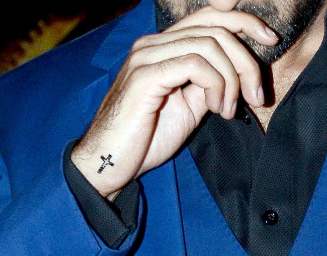 ranbir kapoor right palm tattoo