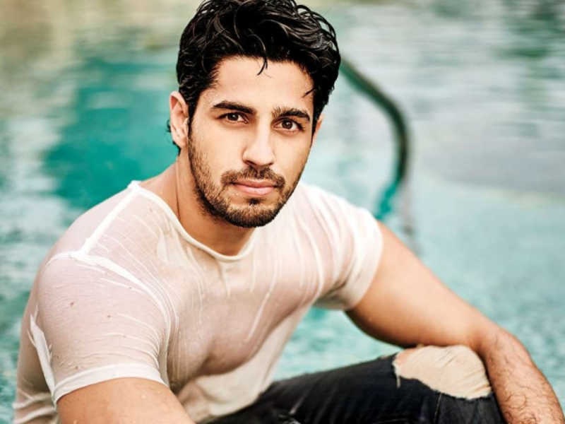 Sidharth Malhotra Age Height Gf Affairs Biography And More Bioexposed